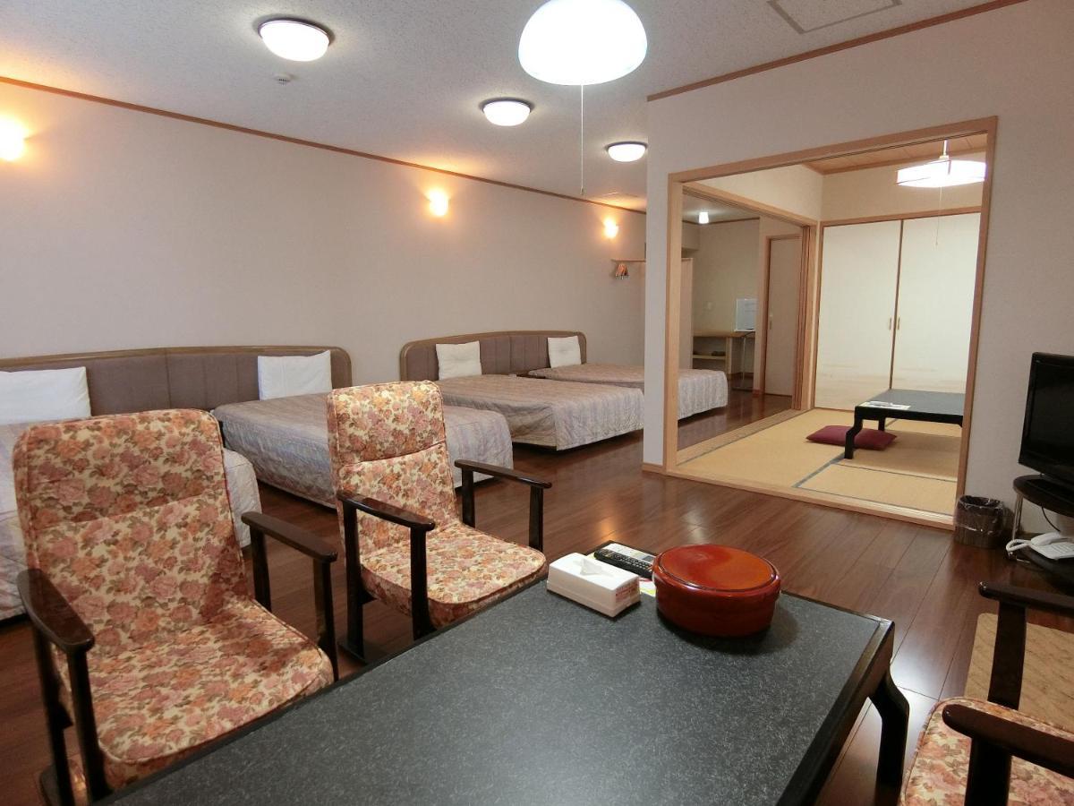 Yurakuan Miyazaki Hotel Exterior foto