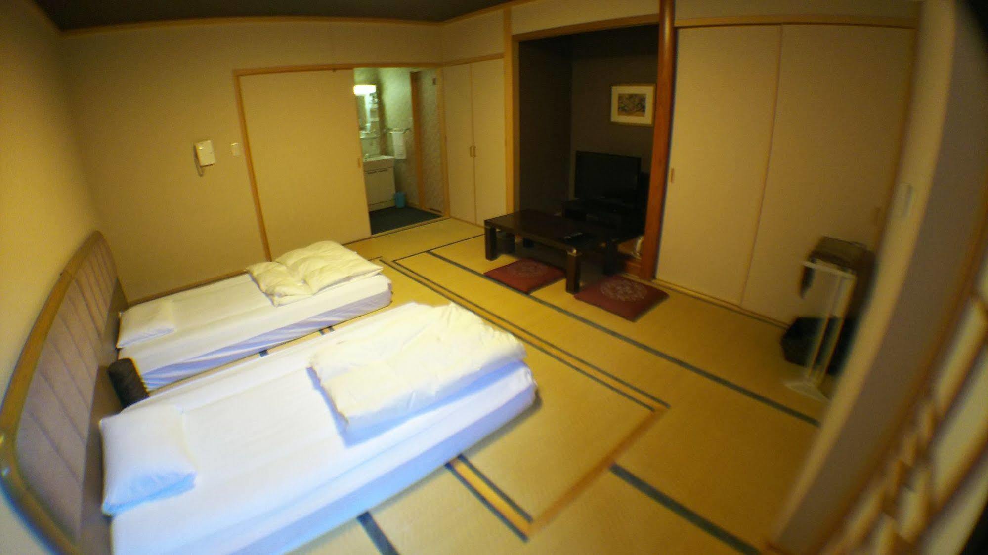 Yurakuan Miyazaki Hotel Exterior foto